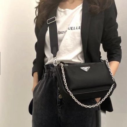 Prada Re-Edition 1BH168 倒三角標可拆卸兩層多功能尼龍相機包【促銷品】-11