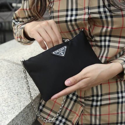 Prada Re-Edition 1BH168 倒三角標可拆卸兩層多功能尼龍相機包【促銷品】-19