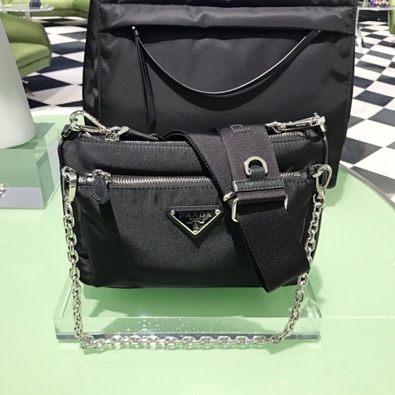 Prada Re-Edition 1BH168 倒三角標可拆卸兩層多功能尼龍相機包【促銷品】-6