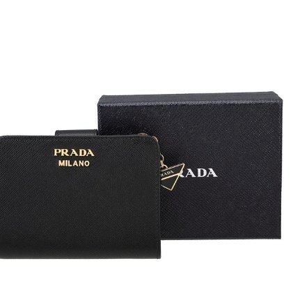 Prada 1ML018 Saffiano 倒三角標 Logo 拉鍊二折短夾 黑色-10