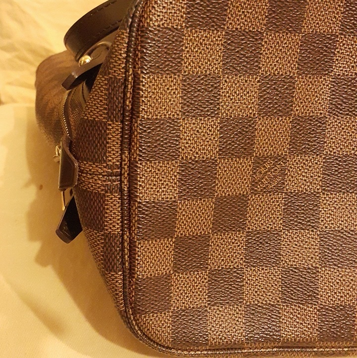 LV肩背兩用包-15