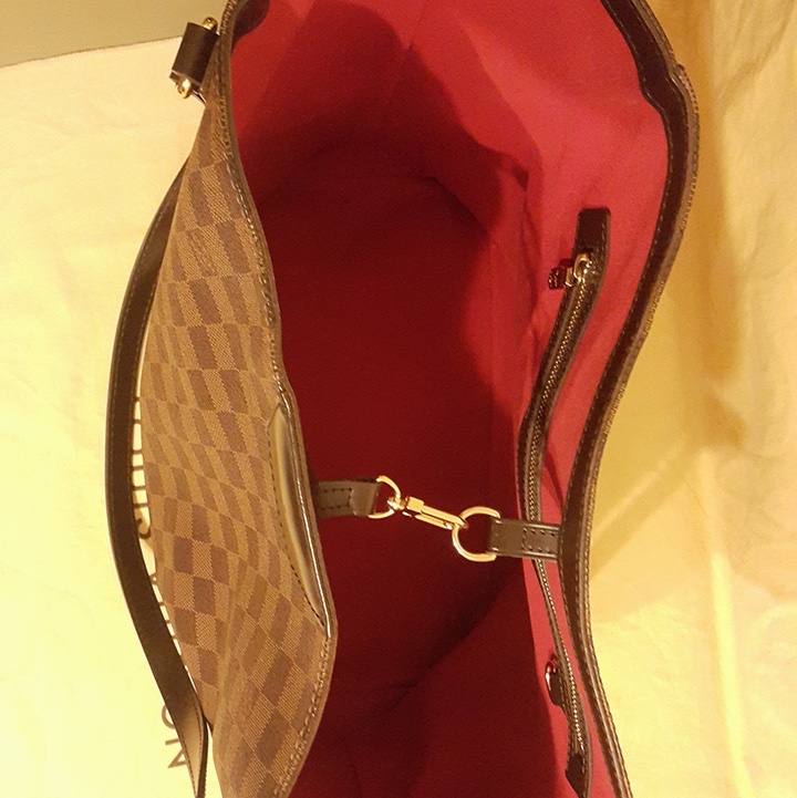 LV肩背兩用包-17