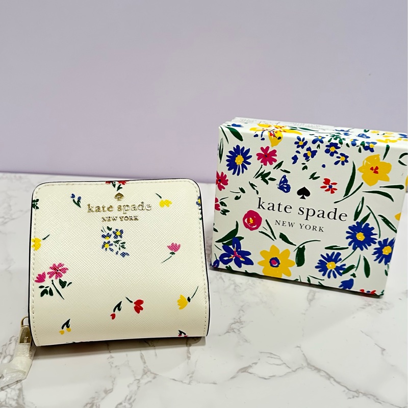 Kate spade New York 專櫃小花短夾-5