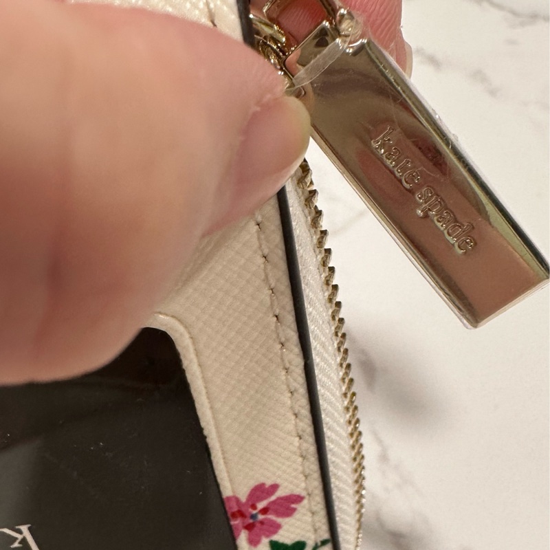 Kate spade New York 專櫃小花短夾-9