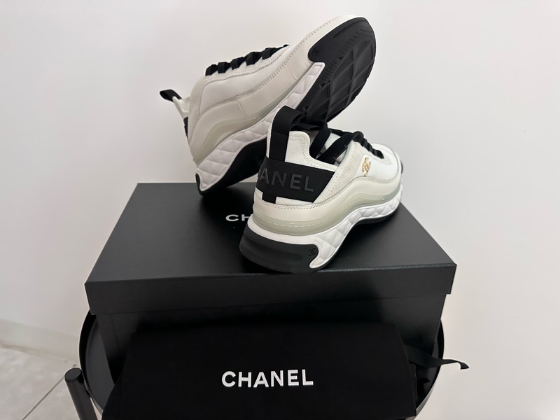 CHANEL 經典雙C LOGO異材質拼接運動鞋(白) 拍拍圈