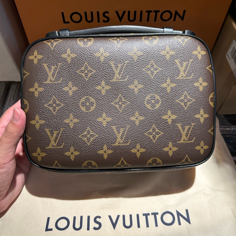 「實體門市現貨」全新 LV S LOCK 郵差包-4