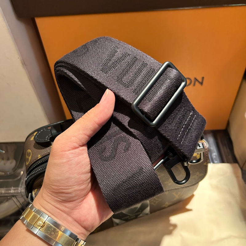 「實體門市現貨」全新 LV S LOCK 郵差包-7