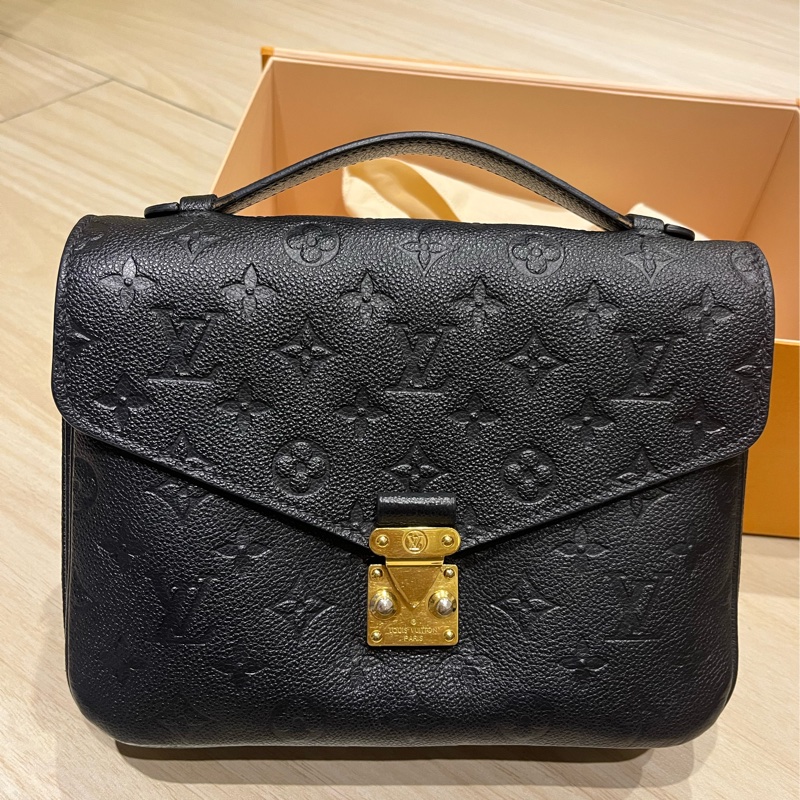 [斑比暴衝💕］內文優惠價‼️Louis Vuitton 路易威登 牛皮郵差包 壓花老花 郵差包-10