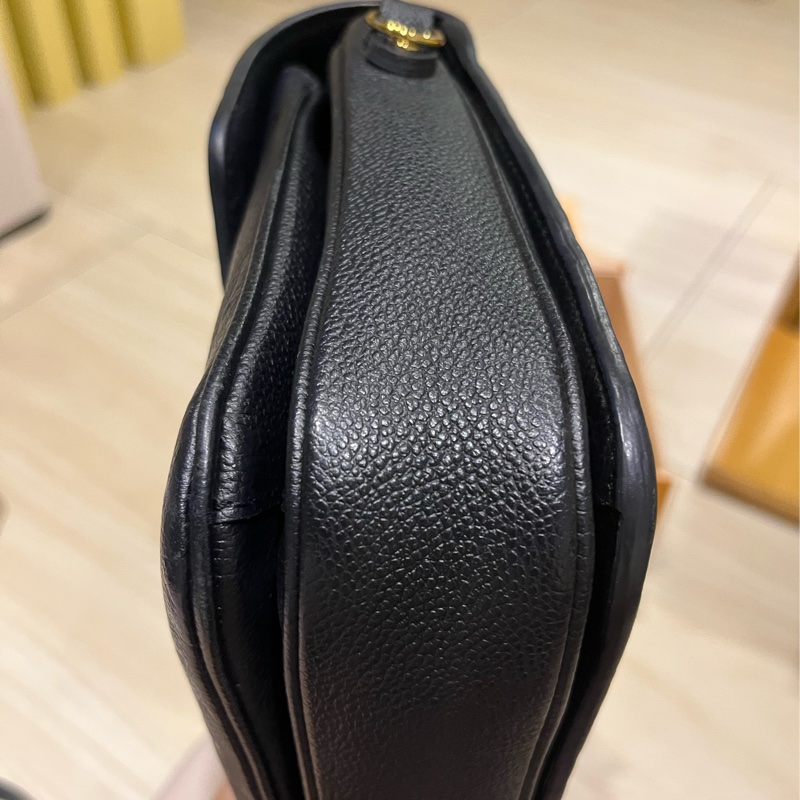 [斑比暴衝💕］內文優惠價‼️Louis Vuitton 路易威登 牛皮郵差包 壓花老花 郵差包-16