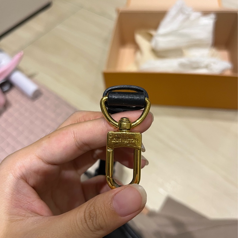 [斑比暴衝💕］內文優惠價‼️Louis Vuitton 路易威登 牛皮郵差包 壓花老花 郵差包-36