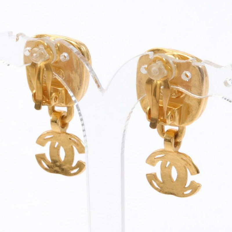 【日本直送】 中古CHANEL[B]雙C標誌 耳環 鍍金 人造珍珠 金色 米白色 97A-1