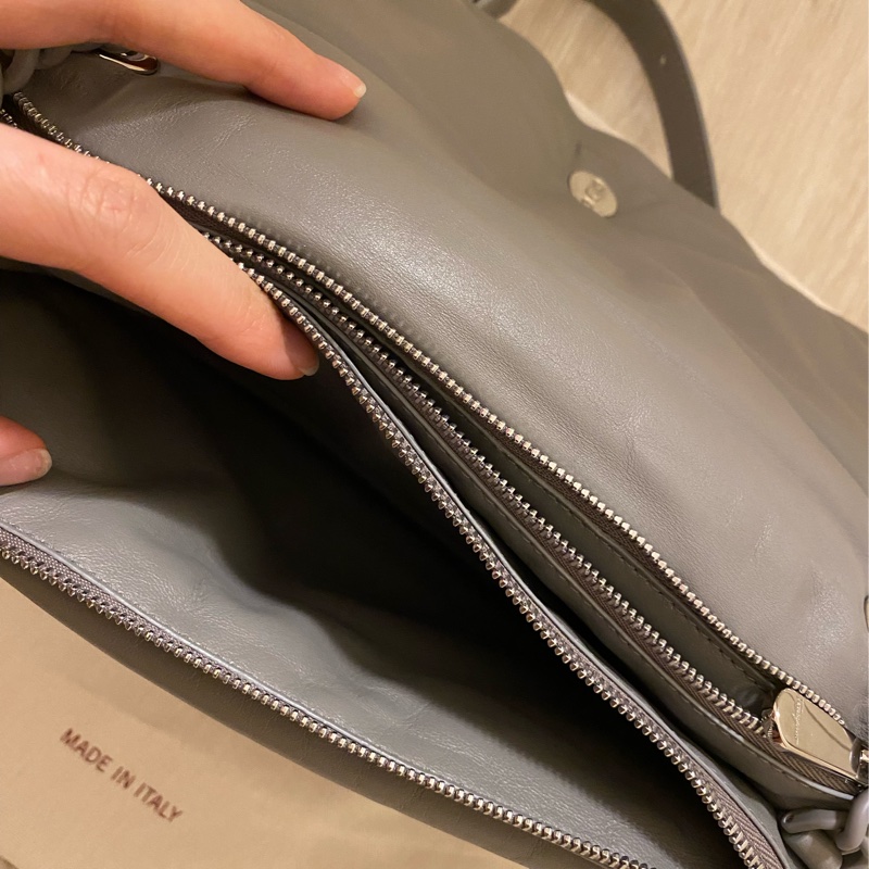 salvatore ferragamo viva枕頭包-4