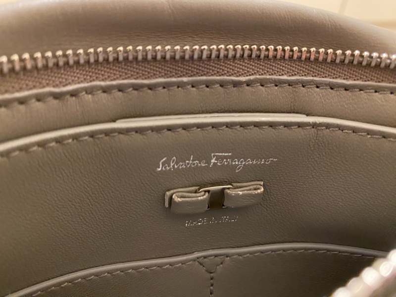 salvatore ferragamo viva枕頭包-6