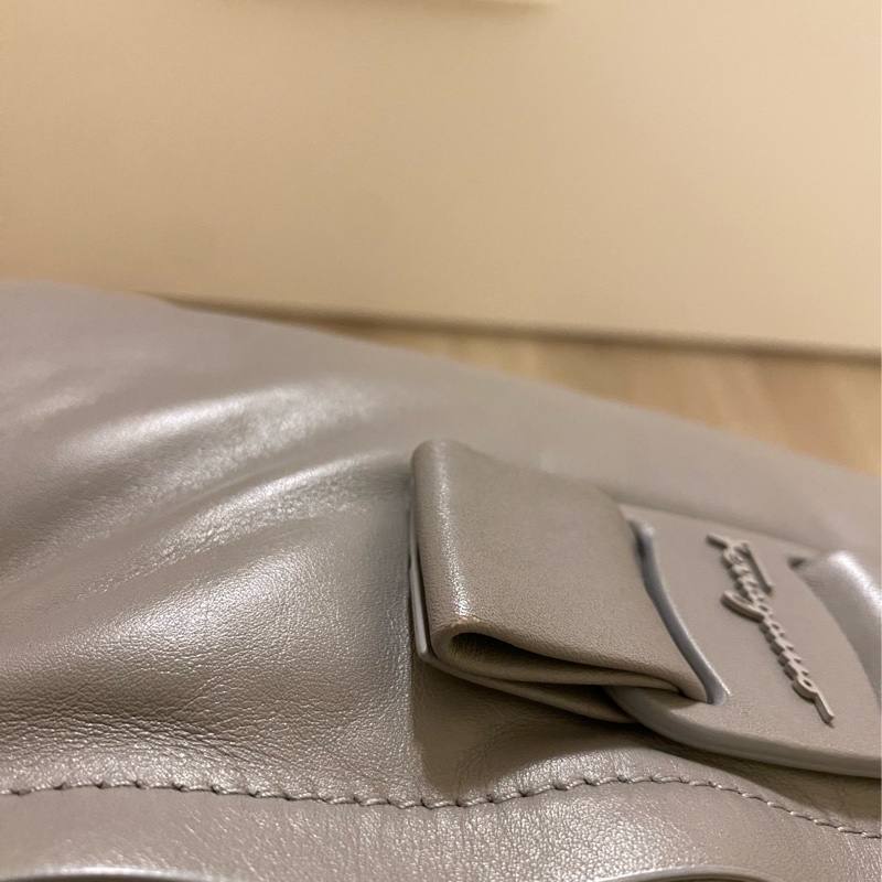 salvatore ferragamo viva枕頭包-8