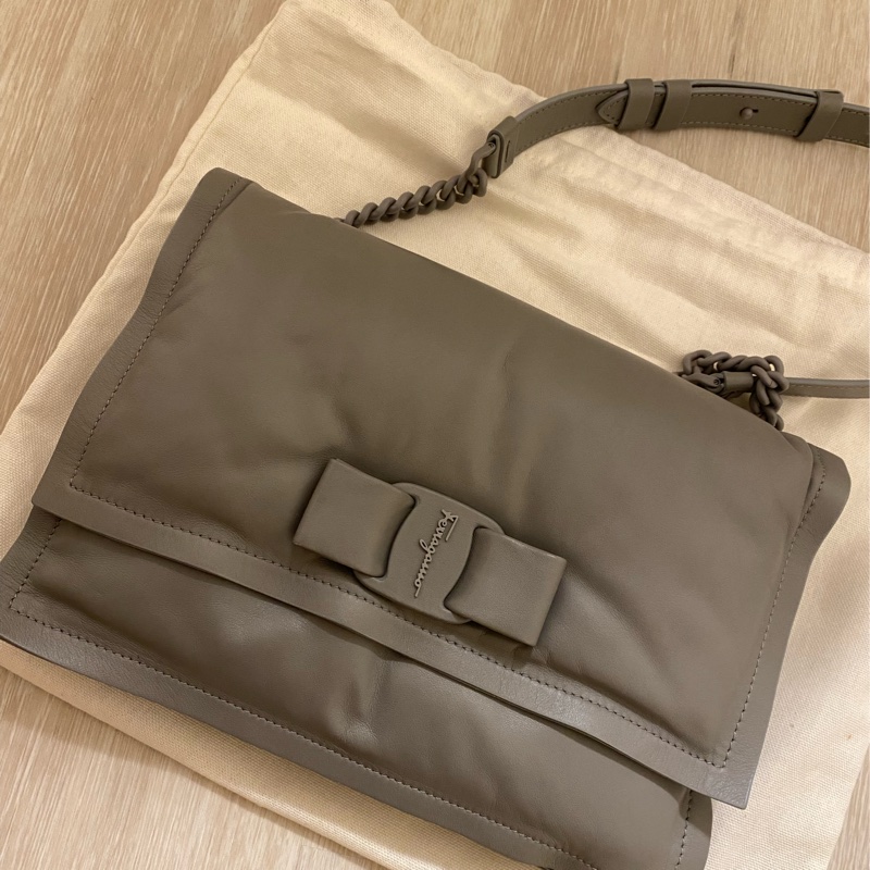 salvatore ferragamo viva枕頭包-9