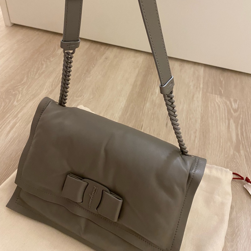 salvatore ferragamo viva枕頭包-10