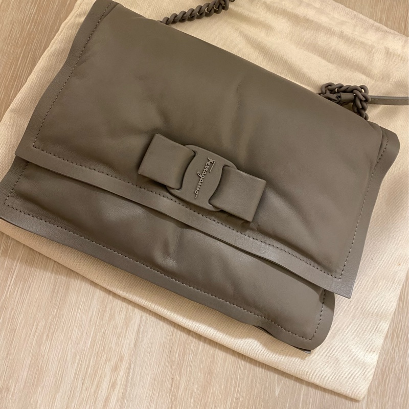 salvatore ferragamo viva枕頭包-11