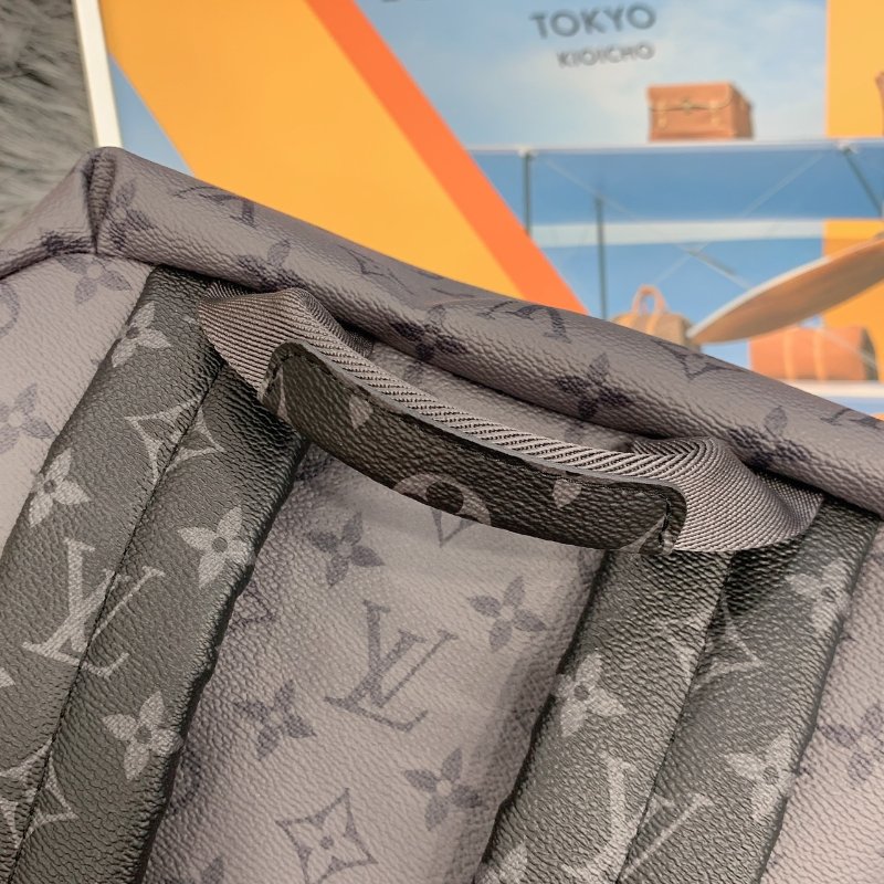 Louis Vuitton LV 黑色字紋草間彌生聯名款DISCOVERY後背包-5