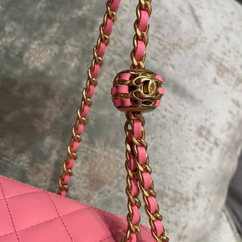 Chanel粉色皮穿鏈金球長盒子-1