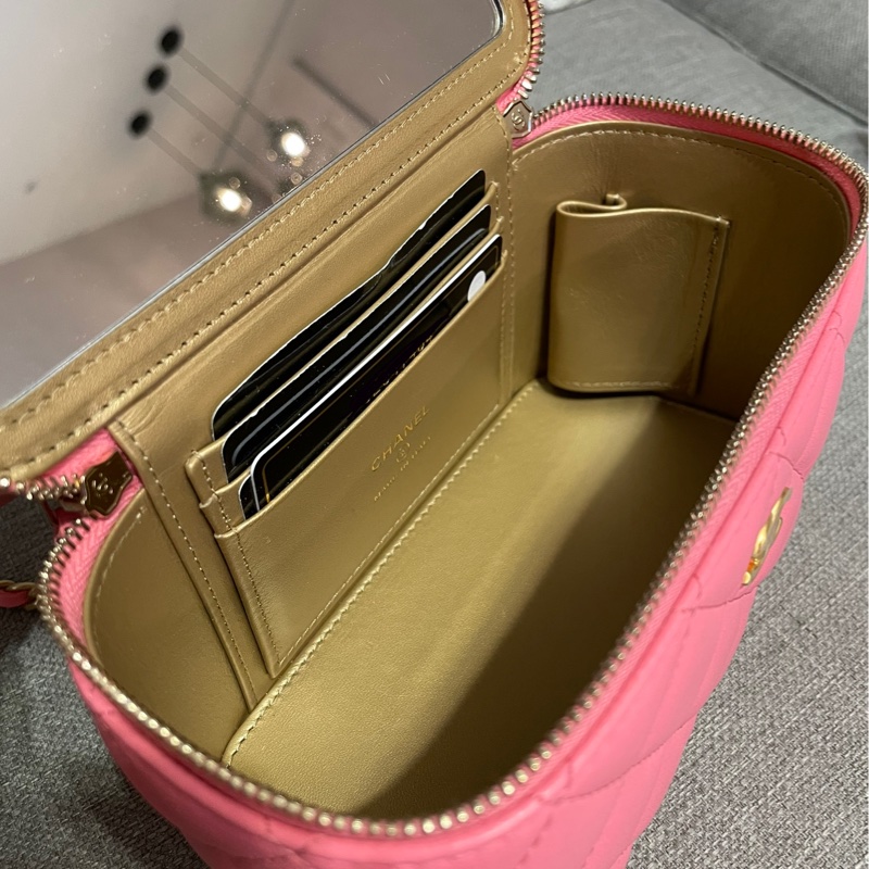 Chanel粉色皮穿鏈金球長盒子-6