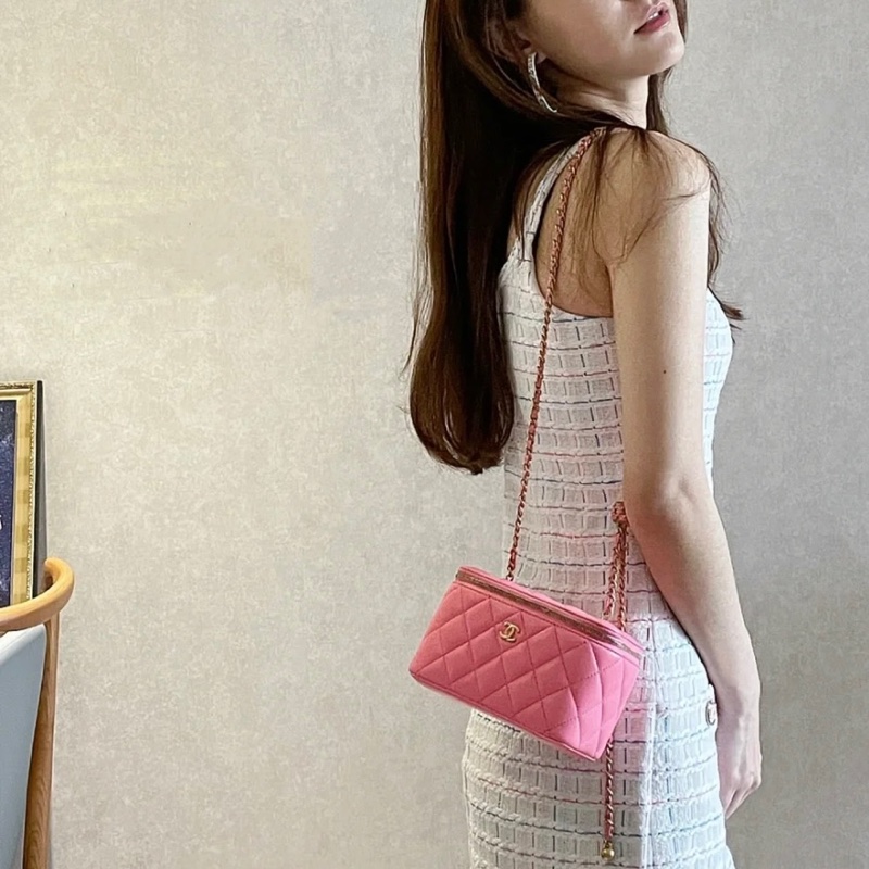 Chanel粉色皮穿鏈金球長盒子-8