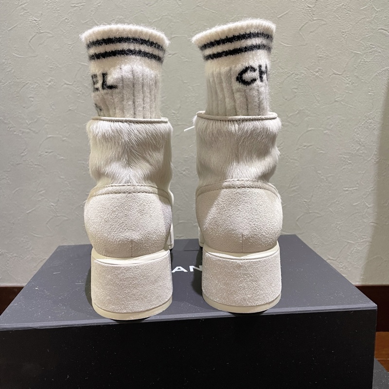 Chanel白色馬毛短靴 38.5(建議給平常37.5）-3