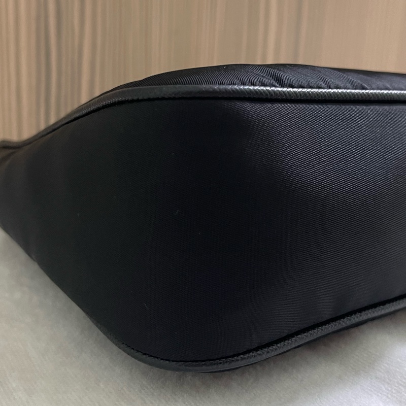 Prada Re-Edition 2005再生尼龍手袋-4