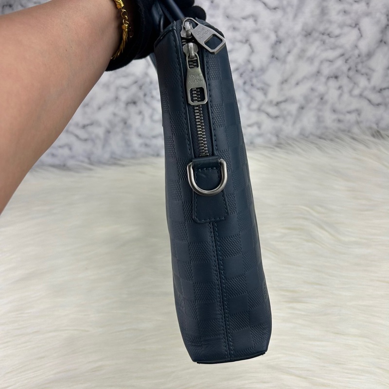 LV  棋盤格牛皮壓紋商務包 公事包  手提包  斜背包-12