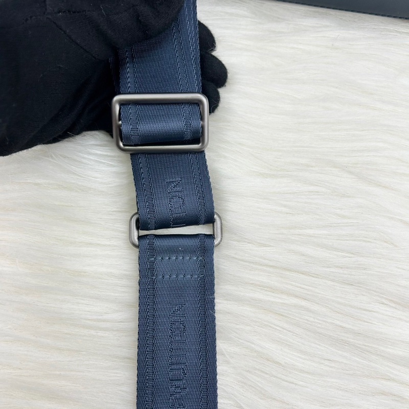 LV  棋盤格牛皮壓紋商務包 公事包  手提包  斜背包-23