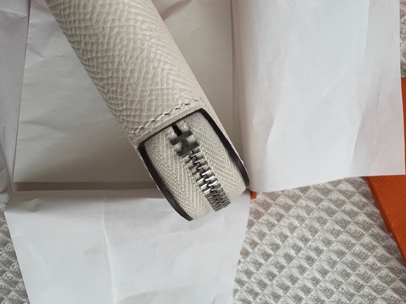 Hermes 愛馬仕 silk in 絲巾 短夾 奶昔白 台灣專櫃 全配 正品-3