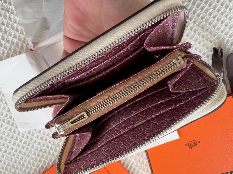 Hermes 愛馬仕 silk in 絲巾 短夾 奶昔白 台灣專櫃 全配 正品-4