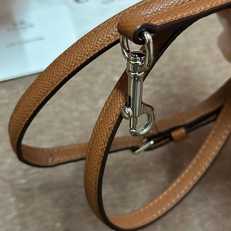 COACH 鵝卵石紋拉鍊手提斜背兩用包(咖啡棕色)-11