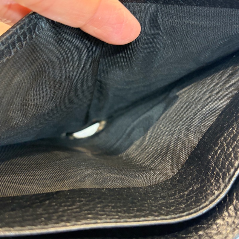 Gucci 615525 黑牛皮金屬雙G釦式短夾Interlocking G-26