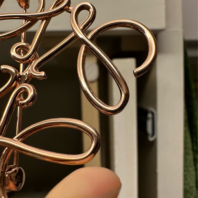 LOEWE 經典Logo 胸針-11