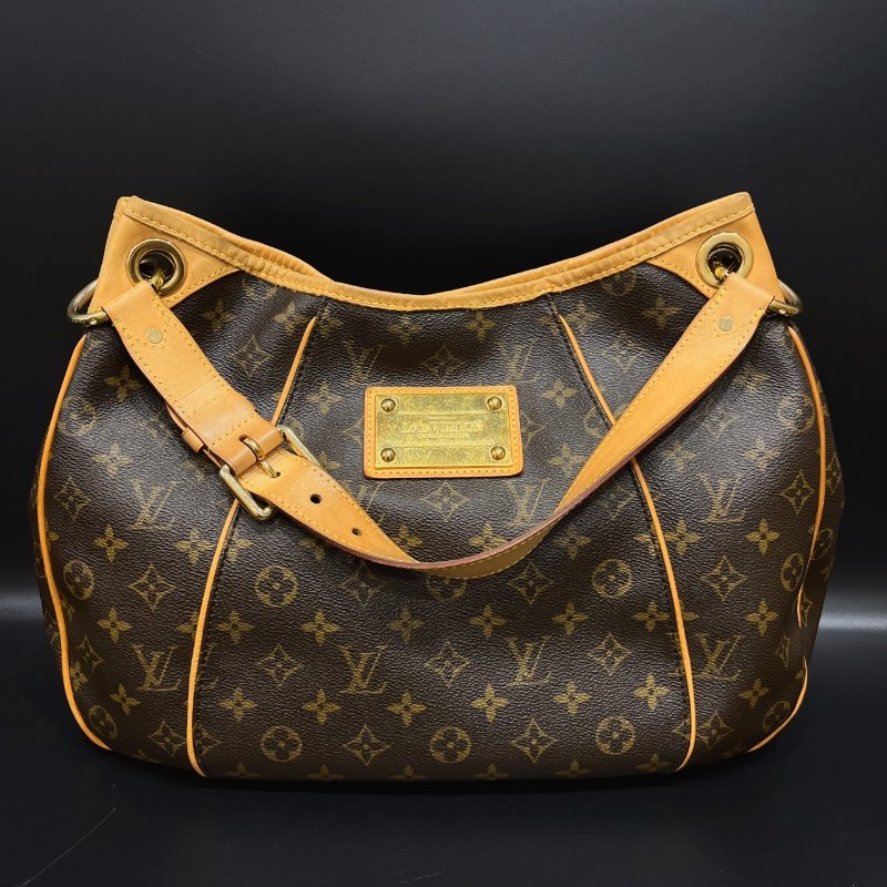Louis Vuitton LV 字紋南瓜肩背包-0