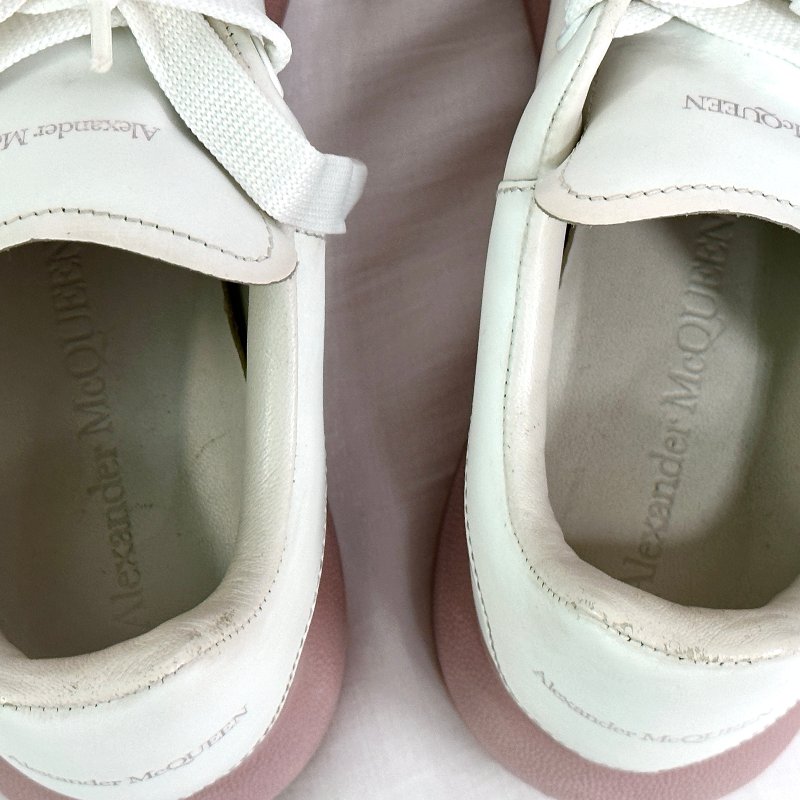 Alexander McQueen 麥昆粉底小白鞋-9