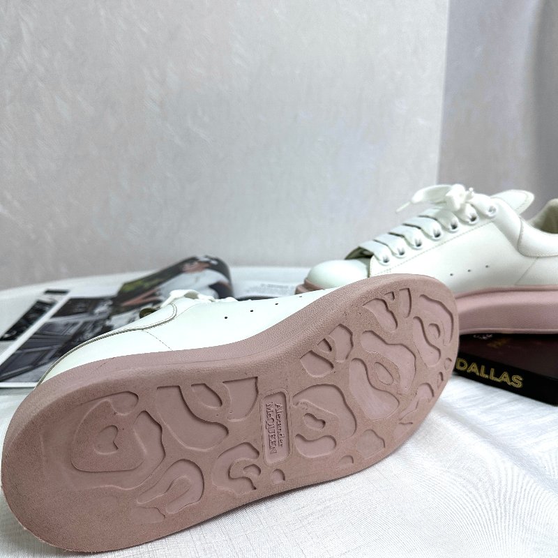Alexander McQueen 麥昆粉底小白鞋-11