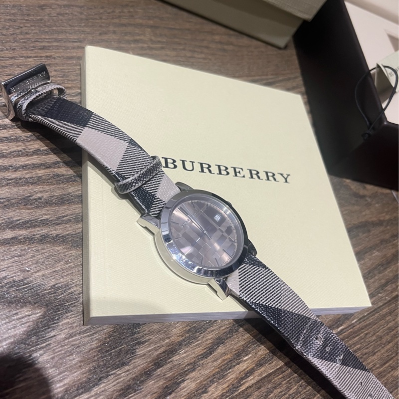 BURBERRY 經典格紋手錶-3