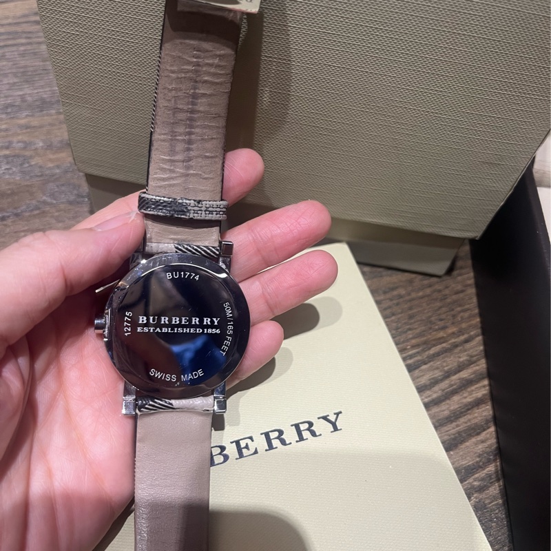 BURBERRY 經典格紋手錶-4