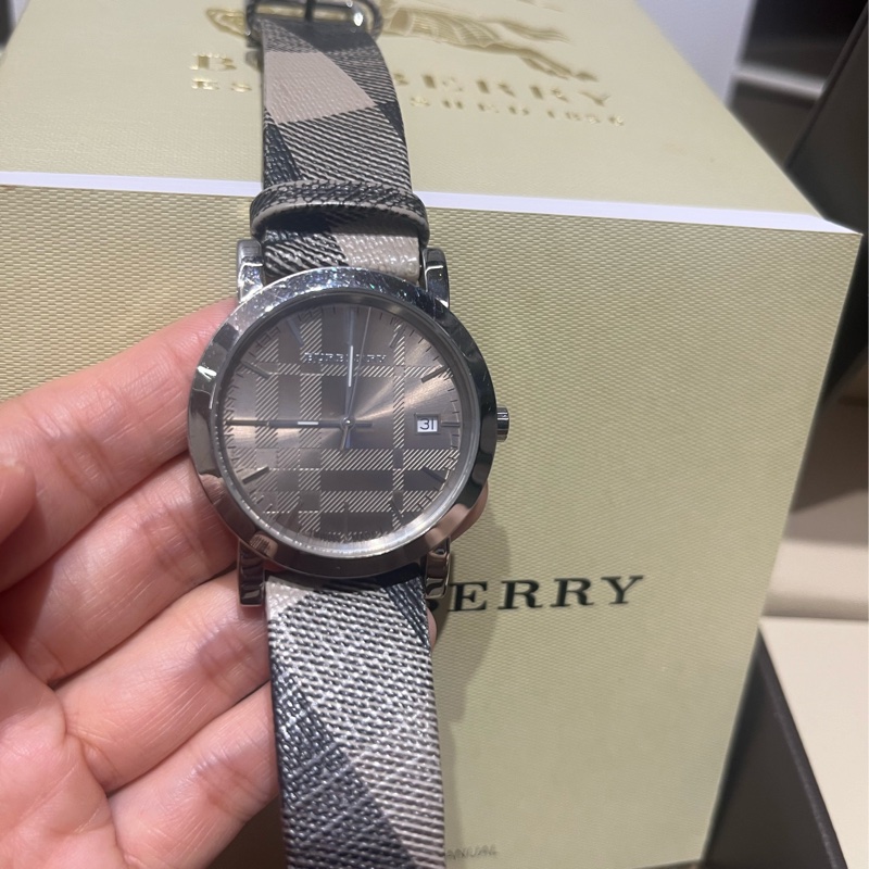 BURBERRY 經典格紋手錶-5