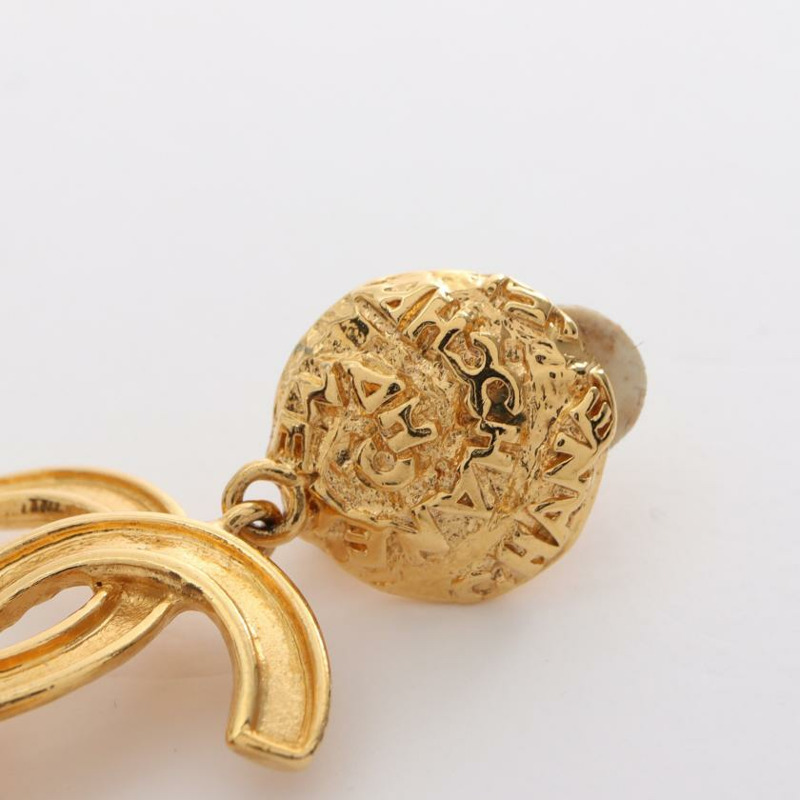 【日本直送】 中古CHANEL[B]雙C標誌 耳環 鍍金 金色 95A-5