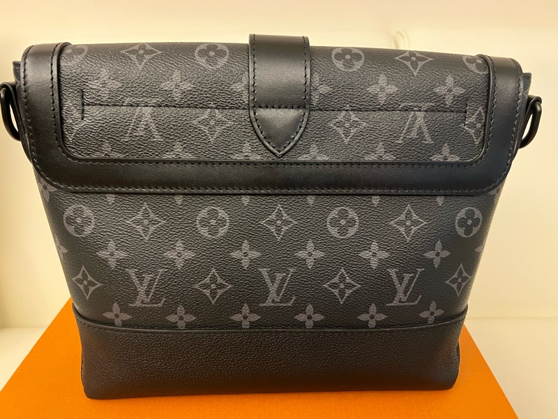 LV Saumur 郵差包-2