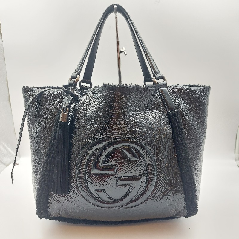 二手 GUCCI 經典 古馳 282309 黑色 漆皮 毛絨 SOHO GG 大雙
 G壓印雙G流蘇單鍊漆皮革肩包
 LOGO 托特包,手提包-0