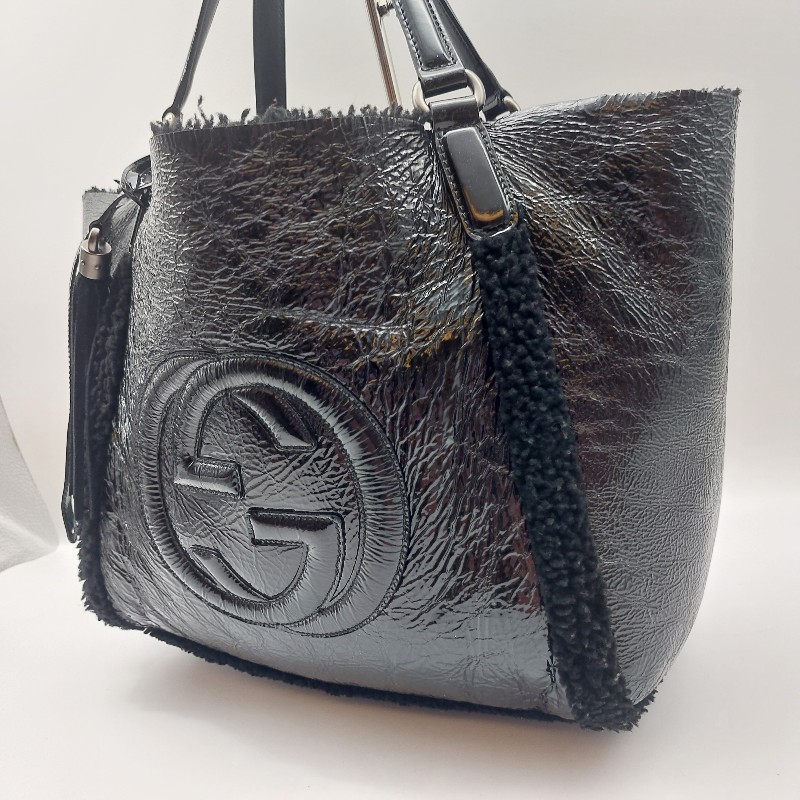 二手 GUCCI 經典 古馳 282309 黑色 漆皮 毛絨 SOHO GG 大雙
 G壓印雙G流蘇單鍊漆皮革肩包
 LOGO 托特包,手提包-5
