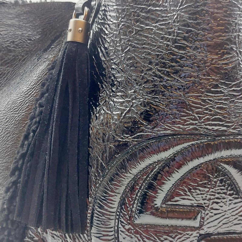 二手 GUCCI 經典 古馳 282309 黑色 漆皮 毛絨 SOHO GG 大雙
 G壓印雙G流蘇單鍊漆皮革肩包
 LOGO 托特包,手提包-32