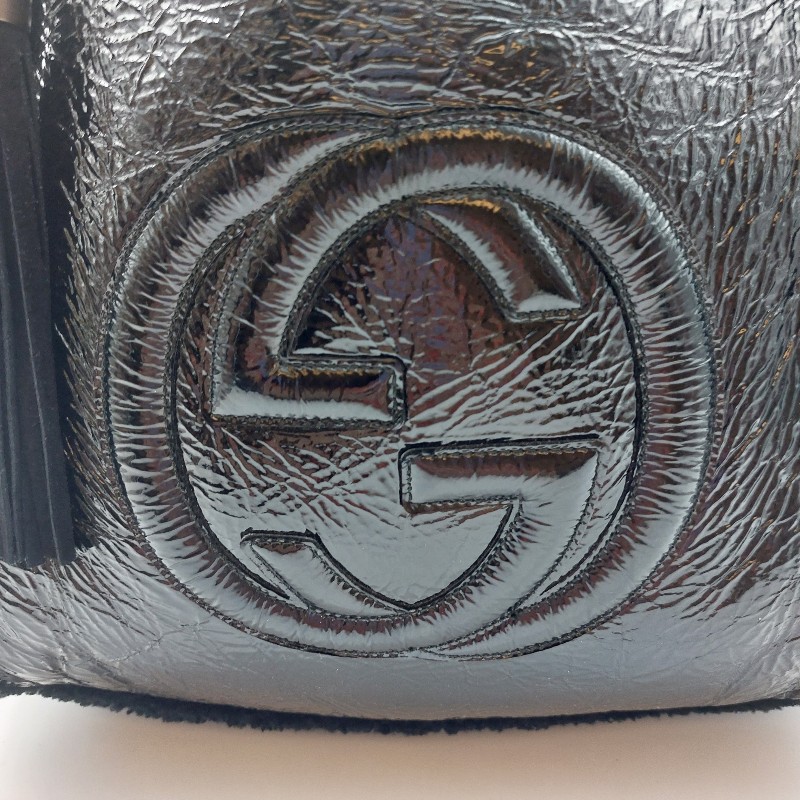 二手 GUCCI 經典 古馳 282309 黑色 漆皮 毛絨 SOHO GG 大雙
 G壓印雙G流蘇單鍊漆皮革肩包
 LOGO 托特包,手提包-39