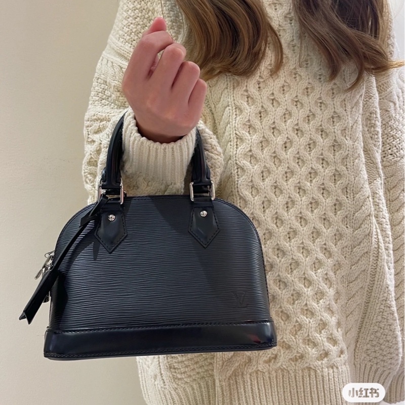 LV M40862 經典 EPI 水波紋ALMA BB手提/斜背艾瑪包(迷你-黑)-1