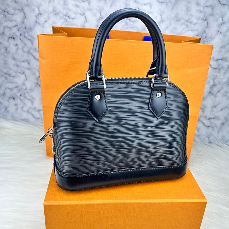 LV M40862 經典 EPI 水波紋ALMA BB手提/斜背艾瑪包(迷你-黑)-7