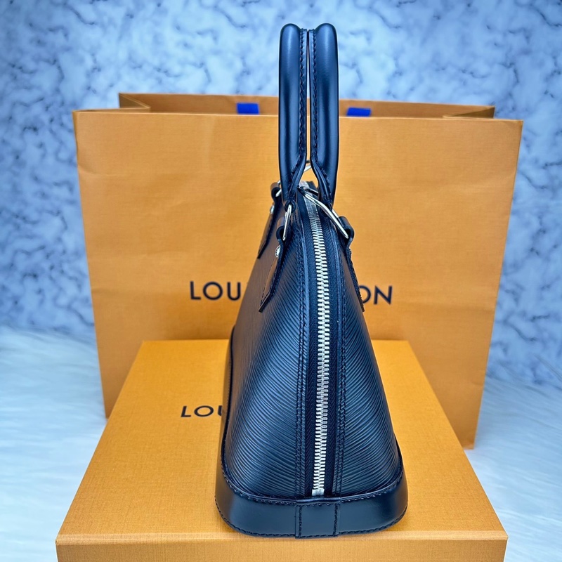 LV M40862 經典 EPI 水波紋ALMA BB手提/斜背艾瑪包(迷你-黑)-9