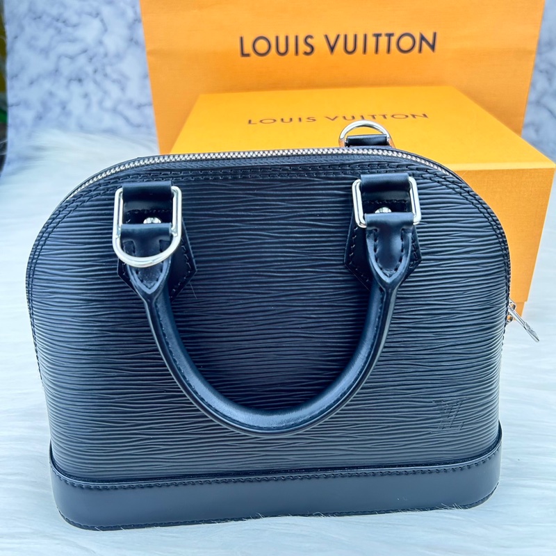 LV M40862 經典 EPI 水波紋ALMA BB手提/斜背艾瑪包(迷你-黑)-17